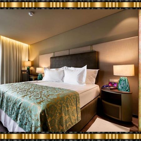Hotel Jaguar Oporto - Airport To Hotel And City Center And Vice-Versa Is A Free And Continuous Shuttle Service From 7Am To 8Pm Екстериор снимка