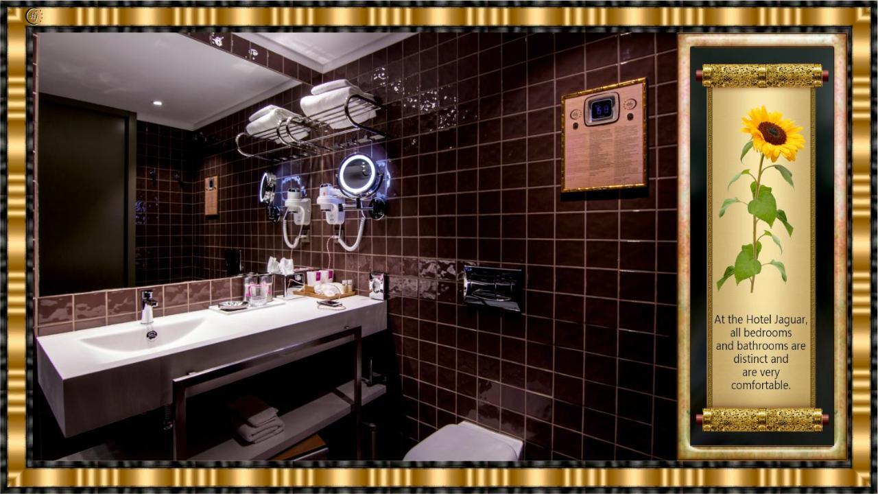 Hotel Jaguar Oporto - Airport To Hotel And City Center And Vice-Versa Is A Free And Continuous Shuttle Service From 7Am To 8Pm Екстериор снимка